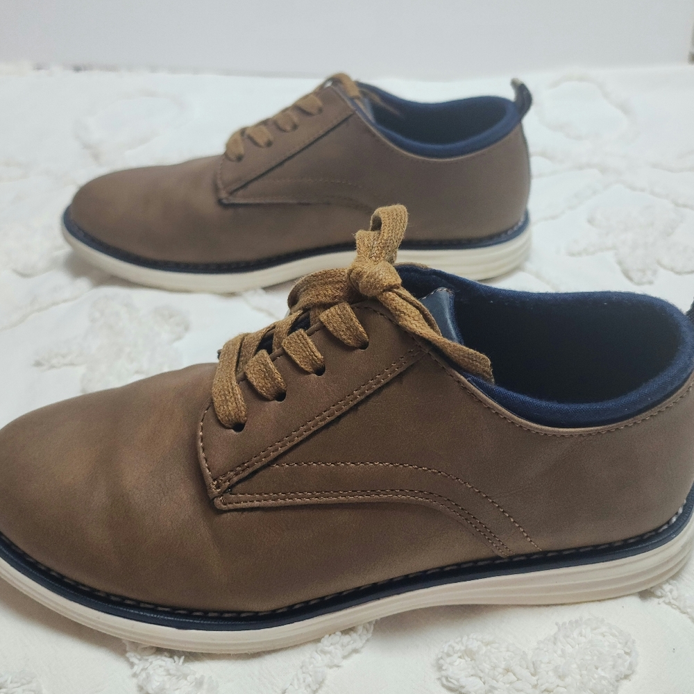 SHOES - Picture 7 of 7